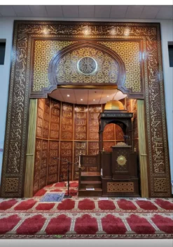 Mihrab masjid terindah dari kayu jati ukiran kaligrafi arab Jepara