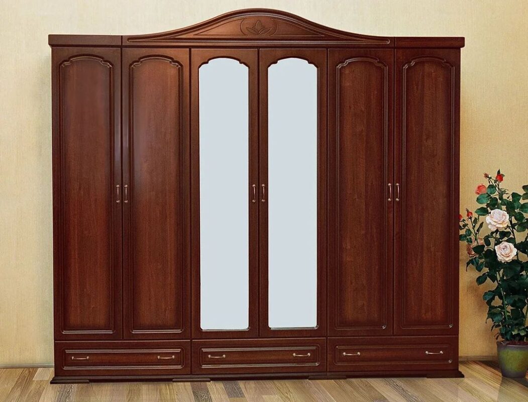 Elegansi Minimalis: Inspirasi Lemari Kayu Jati untuk Hunian Modern yang Fungsional