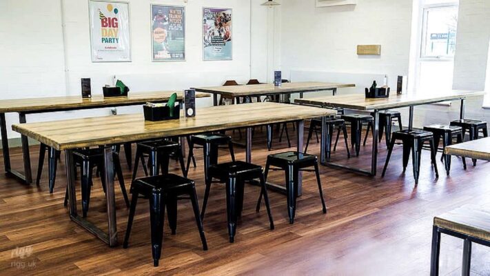 Meja Cafe Jepara: Kombinasi Estetika dan Fungsionalitas untuk Bisnis Kafe