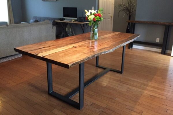 Jual Furniture Kayu Trembesi, Lebih dari Sekadar Kayu: Dari Struktur hingga Seni Furniture