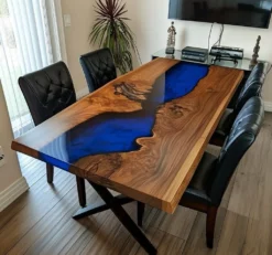 Meja makan kayu suar resin 4 kursi desain mewah modern