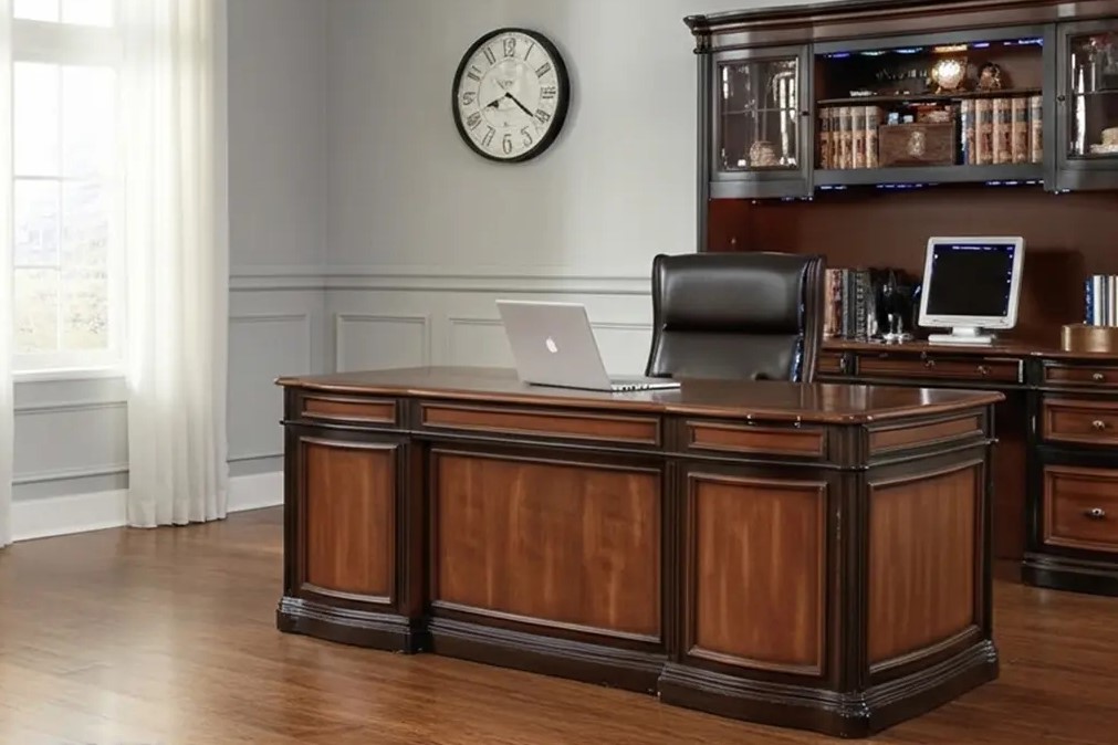 Kenapa Meja Kerja Bahan Kayu Jati Jadi Pilihan Para Profesional? 1 Kenapa Meja Kerja Bahan Kayu Jati Jadi Pilihan Para Profesional?