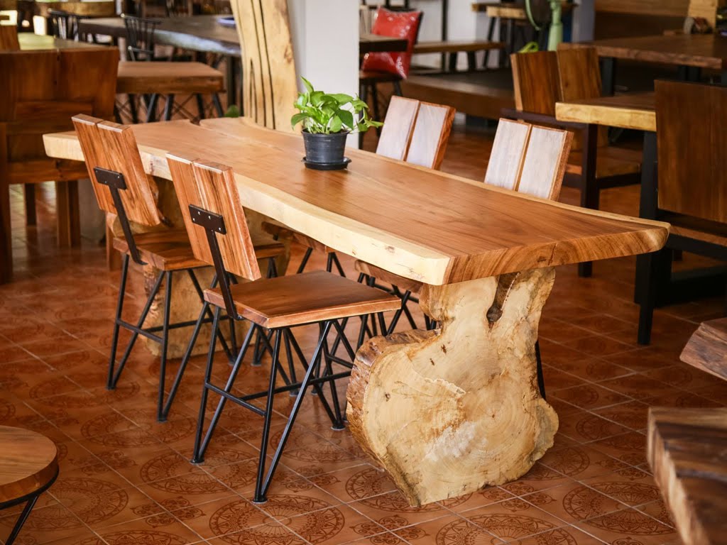 Keunggulan Meja Cafe Kayu Minimalis Jepara untuk Berbagai Konsep Interior 1 Keunggulan Meja Cafe Kayu Minimalis Jepara untuk Berbagai Konsep Interior