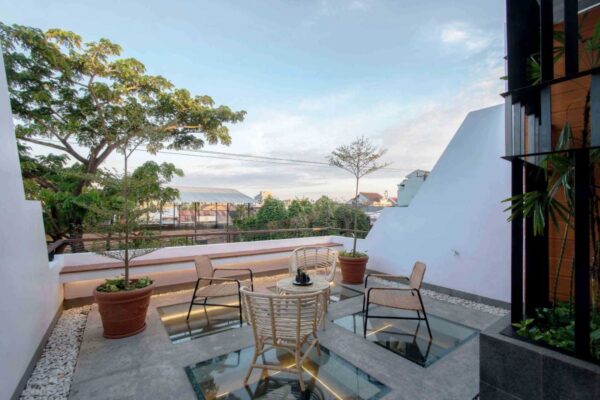 Kursi Teras Berharga Terjangkau untuk Lingkungan Luar Ruangan yang Stylish