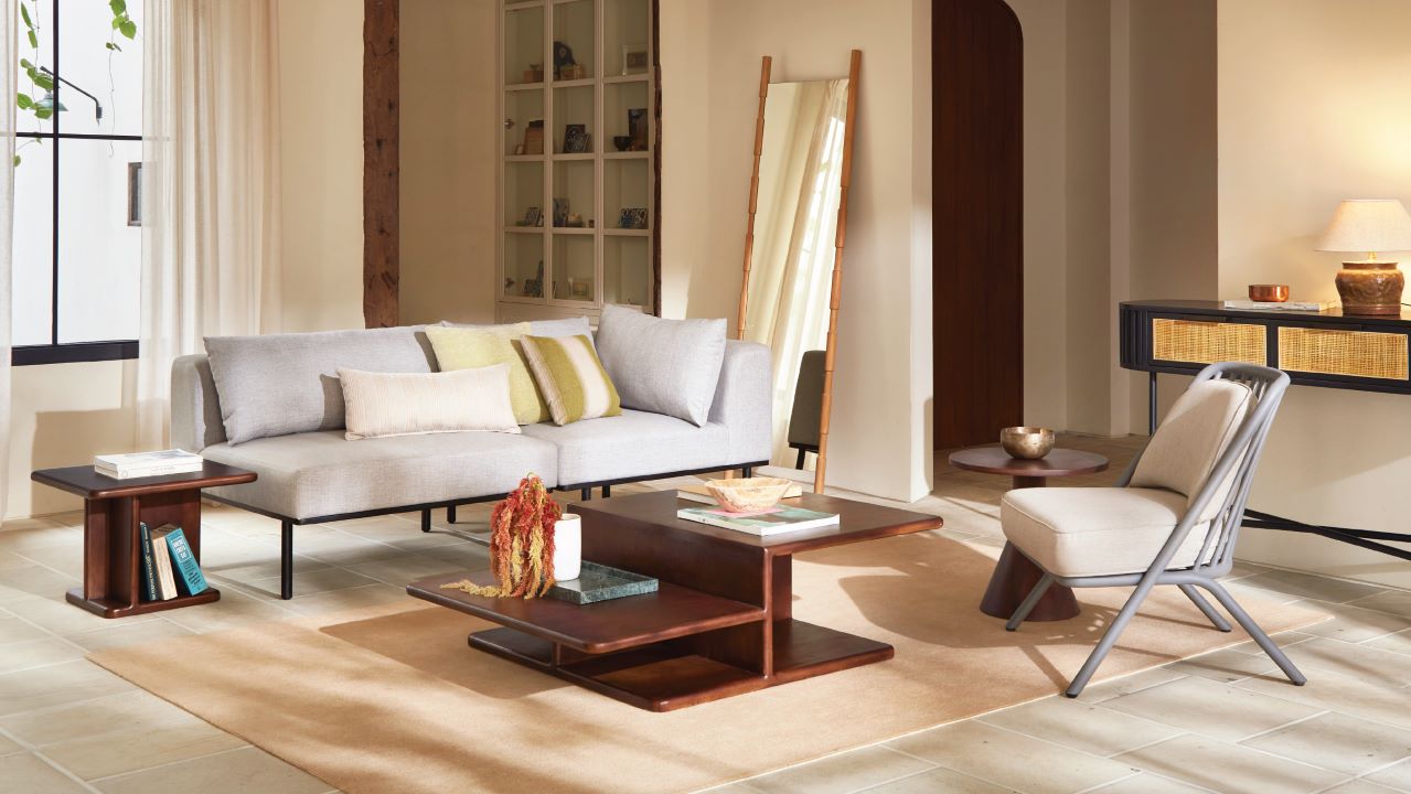 Meja Ruang Keluarga Kayu Jati: Kekuatan, Keindahan, dan Perawatan Mudah 1 Meja Ruang Keluarga Kayu Jati: Kekuatan, Keindahan, dan Perawatan Mudah