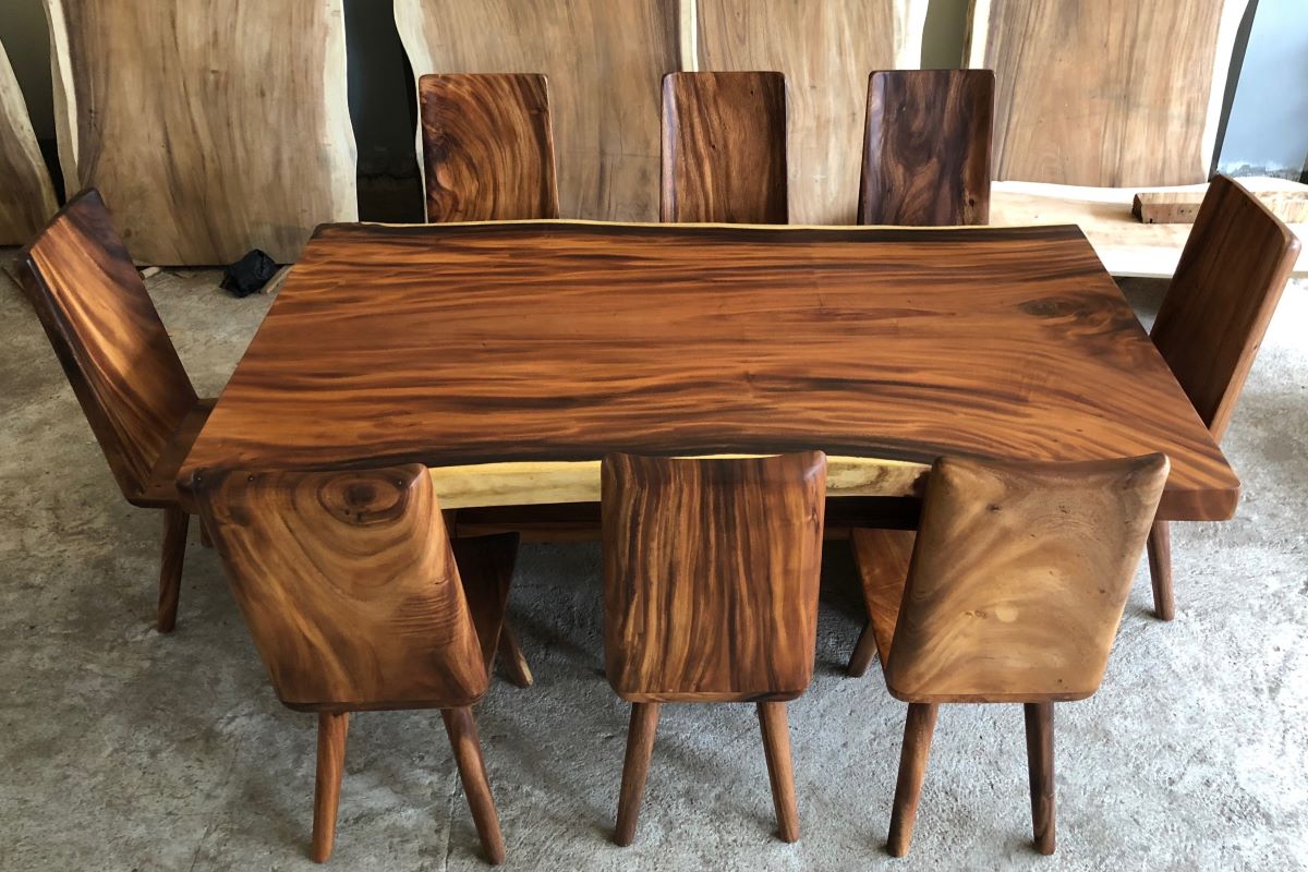 Mengapa Trembesi Jadi Bahan Favorit Pembuat Furniture Modern dan Klasik? 1 Mengapa Trembesi Jadi Bahan Favorit Pembuat Furniture Modern dan Klasik?