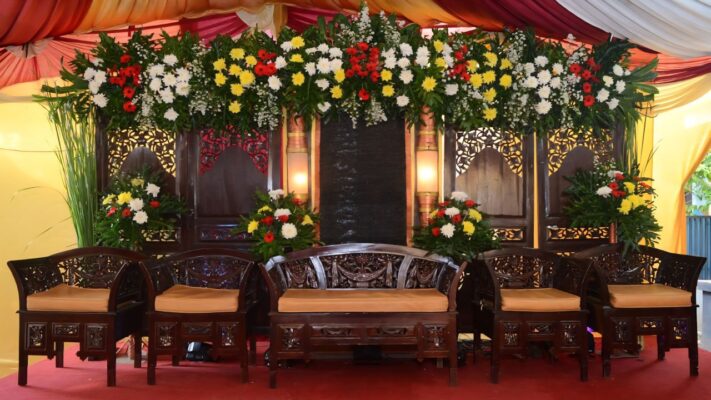 Pesona Pelaminan Kayu Jati Jepara: Elegan, Mewah, dan Abadi