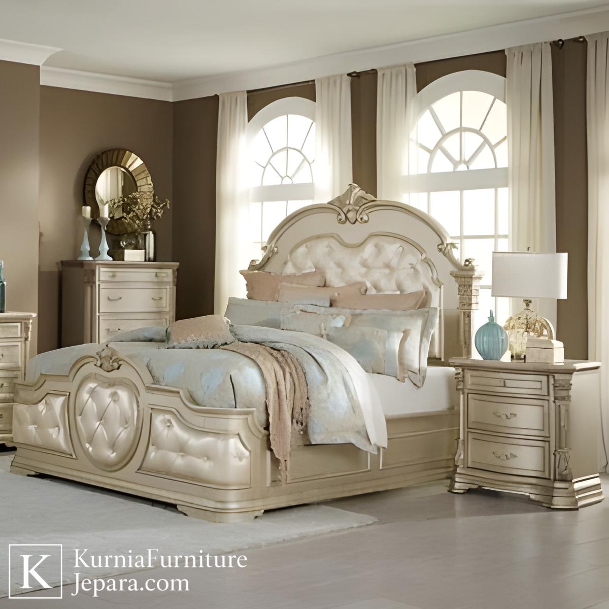 Tempat Tidur Mewah Eropa kayu Dengan Jok Empuk 3 Tempat tidur klasik mewah gaya Eropa dengan jok empuk dan rangka kayu elegan warna krem