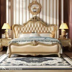 Tempat tidur klasik ukir Jepara dari kayu jati dengan finishing champagne dan jok empuk mewah