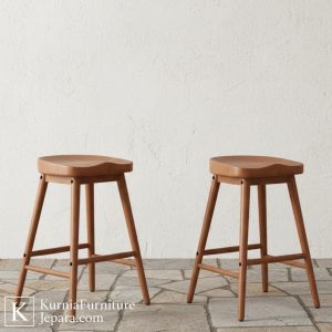 Andalan Bangku Cafe Unik Kayu Solid dengan Dudukan Ergonomis Desain Artistik untuk Interior Cafe Modern 7 Untitled design 12 12