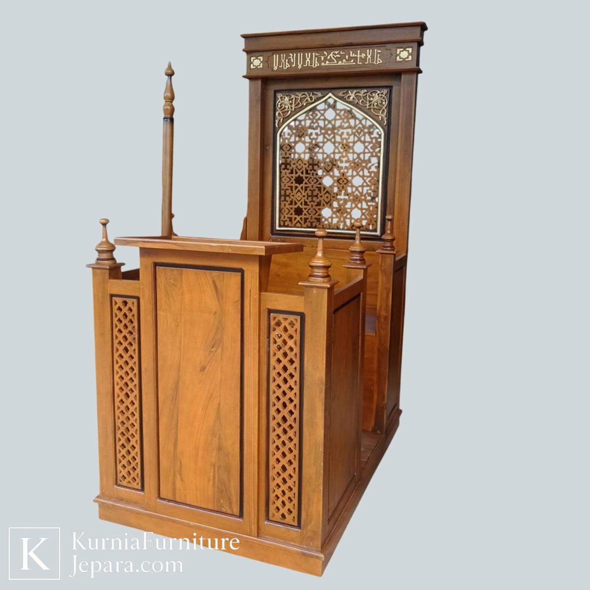 Prestisius Mimbar Masjid Jepara Jati Ukiran Islami Bernuansa Klasik Elegan 3 Mimbar masjid jepara jati dengan ukiran islami klasik berbahan kayu jati solid