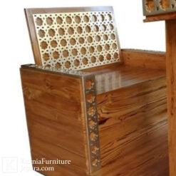 Timeless Mimbar Jati Ukir Bernuansa Islami dengan Desain Kokoh dan Detail Artistik 8 Untitled design 14 1