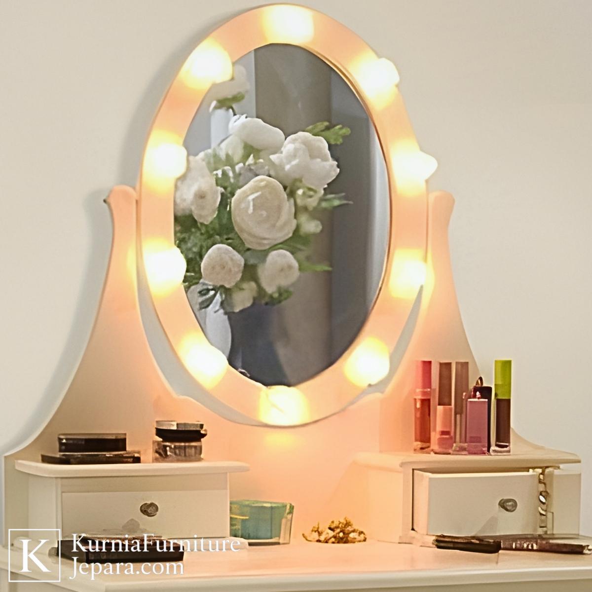 Dinamis Meja Rias Minimalis Lampu dengan Cermin LED & Bangku Empuk 3 Dinamis Meja Rias Minimalis Lampu dengan Cermin LED & Bangku Empuk - Image 2