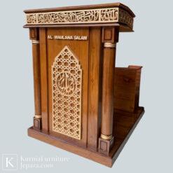 Luhur Mimbar Raudhah Kayu Jati Ukiran Kaligrafi Islami Penuh Keagungan 7 Untitled design 8 11