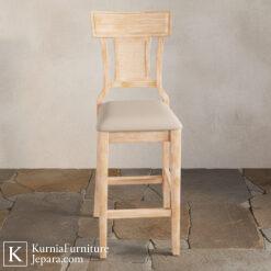 bangku cafe murah kayu berjajar untuk interior coffee shop