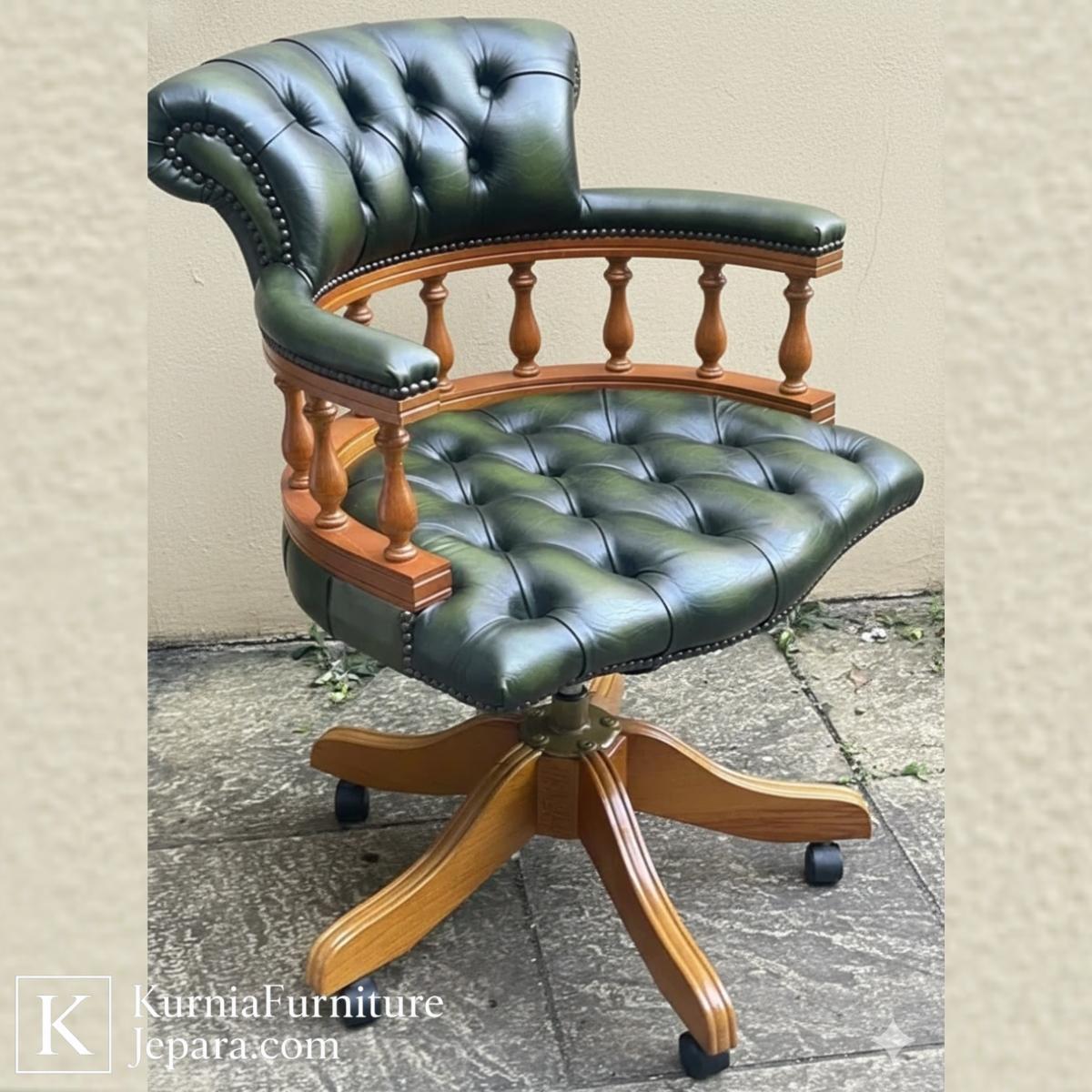 Elegan Prestisius Kursi Kantor Roda Kulit Klasik Kayu Solid Berkelas 2 kursi kantor roda klasik kayu solid dengan jok kulit hijau elegan