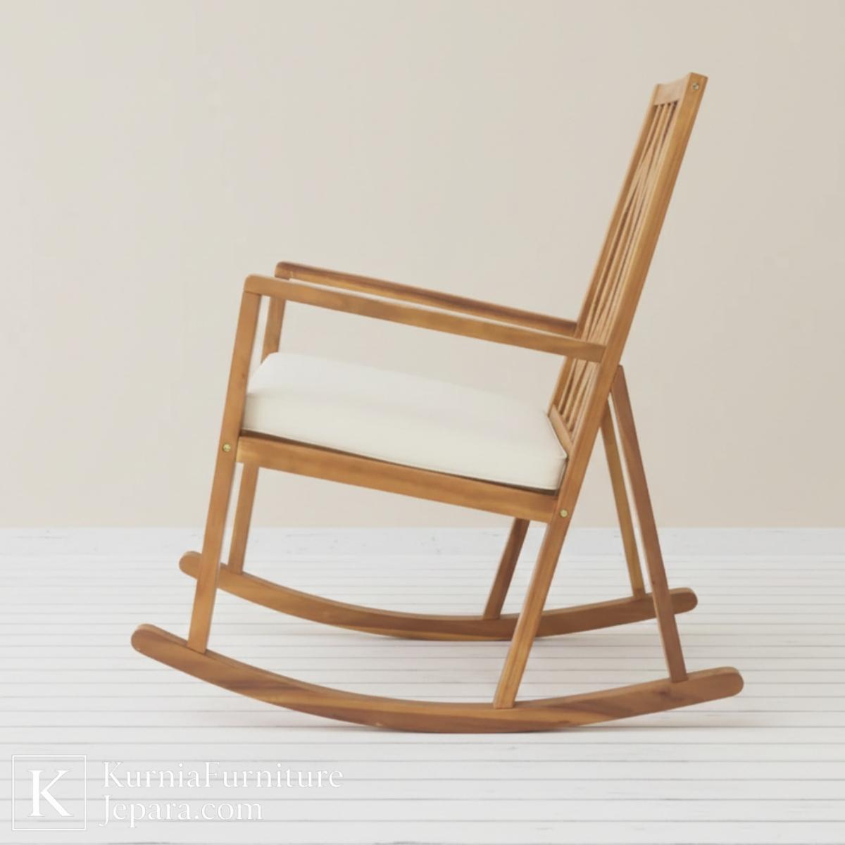 Smart Choice Kursi Outdoor Kayu Goyang Elegan & Nyaman untuk Teras Modern 5 Smart Choice Kursi Outdoor Kayu Goyang Elegan & Nyaman untuk Teras Modern - Image 3