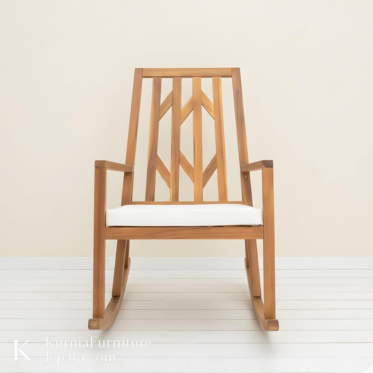 Smart Choice Kursi Outdoor Kayu Goyang Elegan & Nyaman untuk Teras Modern 3 kursi goyang dengan bantalan empuk dan desain minimalis natural