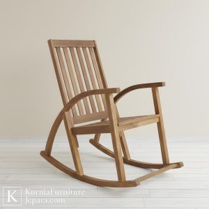 Kursi outdoor kayu goyang desain minimalis natural tanpa bantalan
