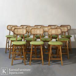 kursi bar jati jepara kayu solid dengan desain minimalis elegan