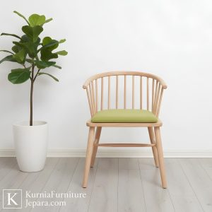 Bangku kursi cafe kayu minimalis dengan bantalan duduk hijau